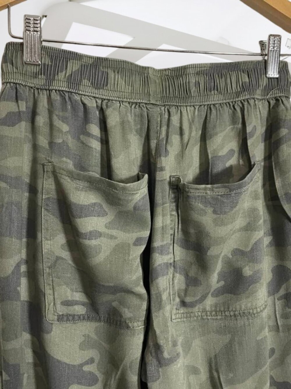 Celebrity Pink Green Camouflage Utility Joggers Size Small - Picture 4 of 11